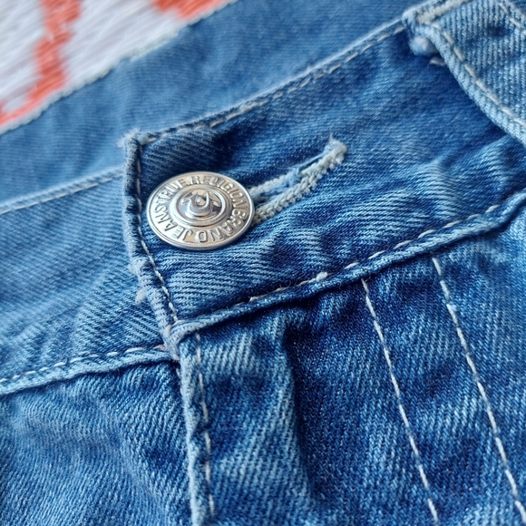 True Religion Cut-Off Jeans Shorts Men sz 36 Medium Fade - Picture 3 of 9